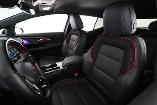 2024 Chevrolet Equinox EV — photo 3 of 20