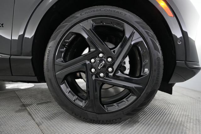 2024 Chevrolet Equinox EV — photo 7 of 20