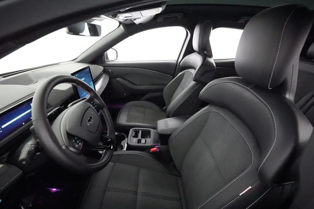 2025 Ford Mustang Mach-E — photo 3 of 20