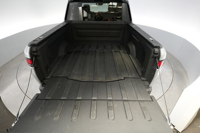 2023 Rivian R1T — photo 6 of 21