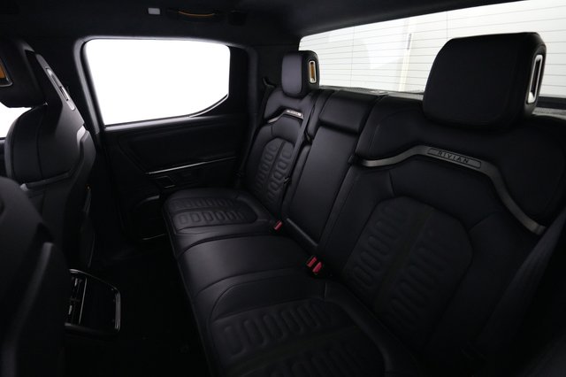 2023 Rivian R1T — photo 19 of 21
