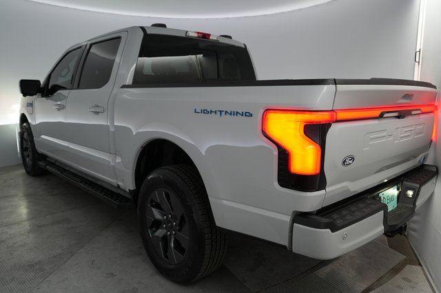 2024 Ford F-150 Lightning — photo 2 of 15