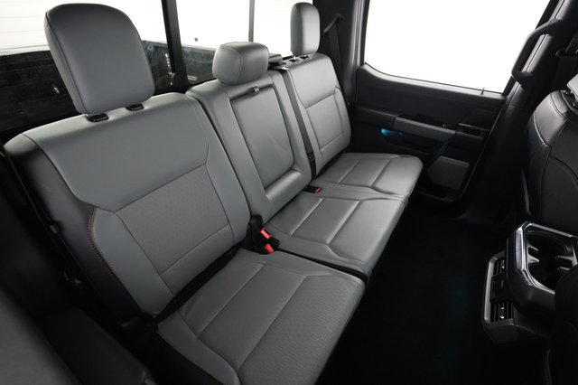 2024 Ford F-150 Lightning — photo 4 of 15