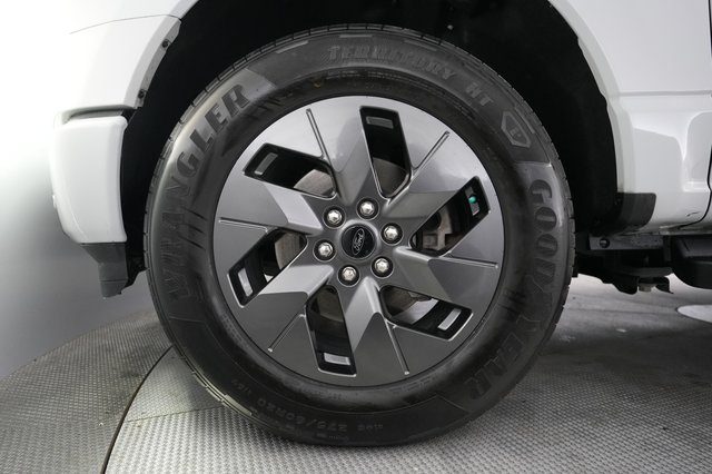 2024 Ford F-150 Lightning — photo 9 of 15