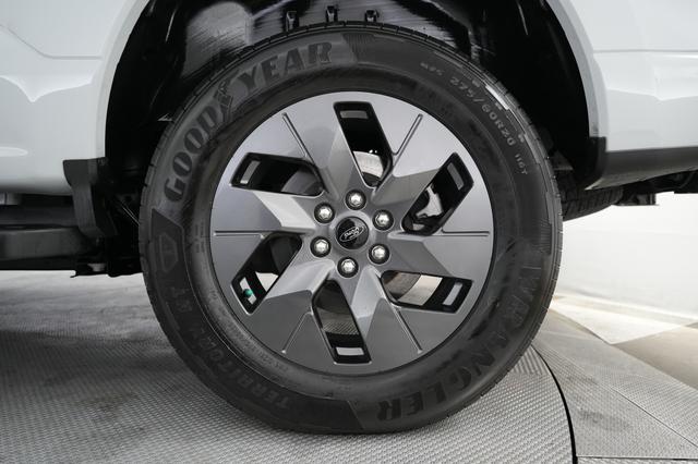 2024 Ford F-150 Lightning — photo 7 of 15