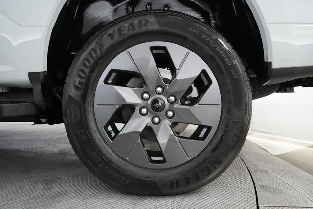 2024 Ford F-150 Lightning — photo 7 of 15