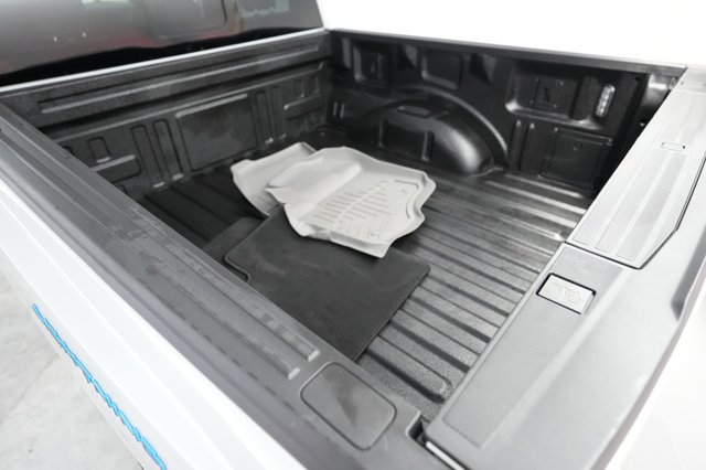 2024 Ford F-150 Lightning — photo 6 of 15