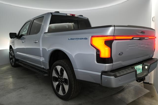 2022 Ford F-150 Lightning — photo 2 of 15