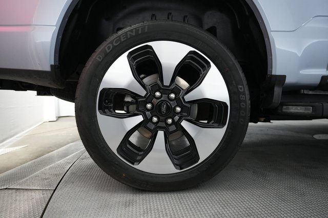 2022 Ford F-150 Lightning — photo 11 of 15