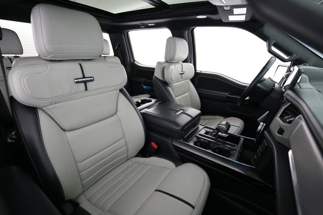 2022 Ford F-150 Lightning — photo 13 of 15