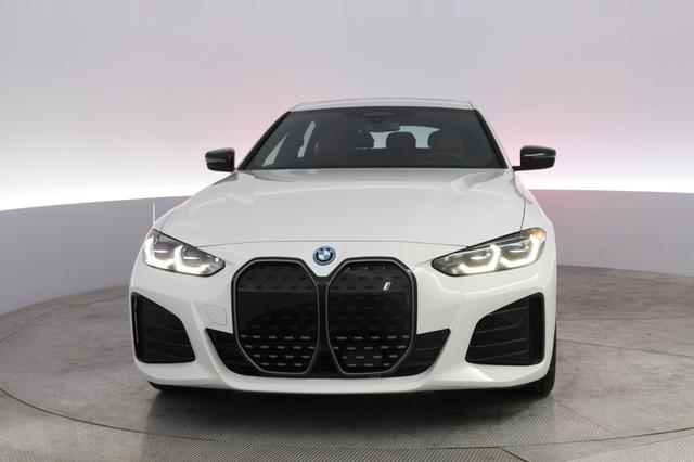 2023 BMW i4 — photo 9 of 20