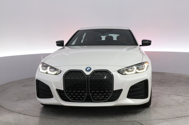 2023 BMW i4 — photo 9 of 20