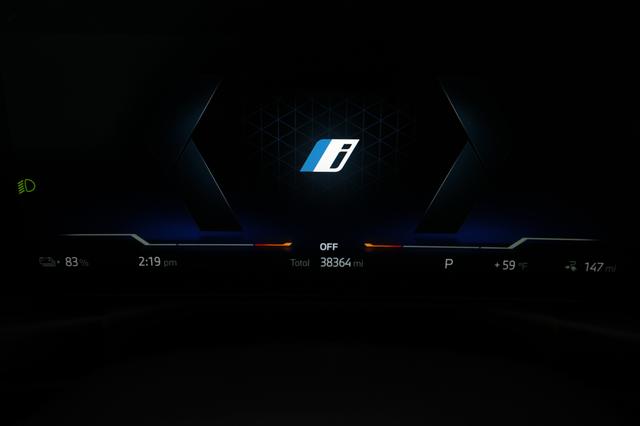 2023 BMW i4 — photo 5 of 20