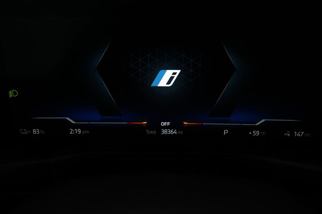 2023 BMW i4 — photo 5 of 20