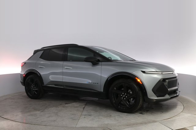 2024 Chevrolet Equinox EV — photo 11 of 20