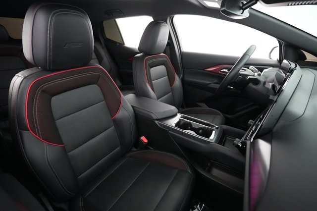 2024 Chevrolet Equinox EV — photo 18 of 20