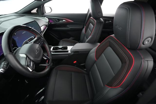 2024 Chevrolet Equinox EV — photo 3 of 20