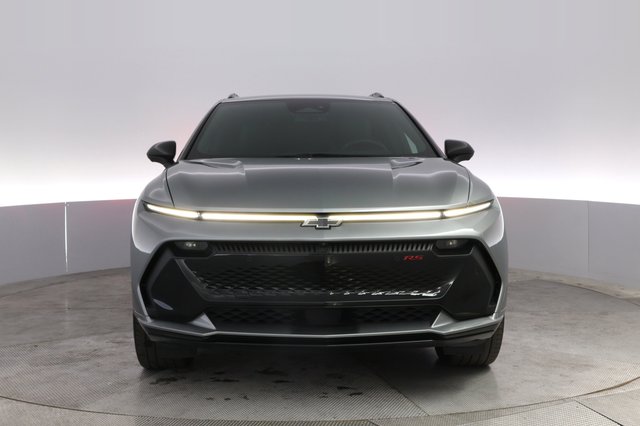 2024 Chevrolet Equinox EV — photo 9 of 20