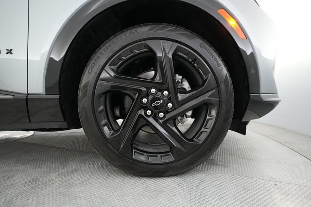 2024 Chevrolet Equinox EV — photo 17 of 20
