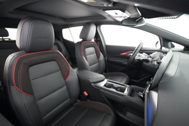 2024 Chevrolet Equinox EV — photo 18 of 20