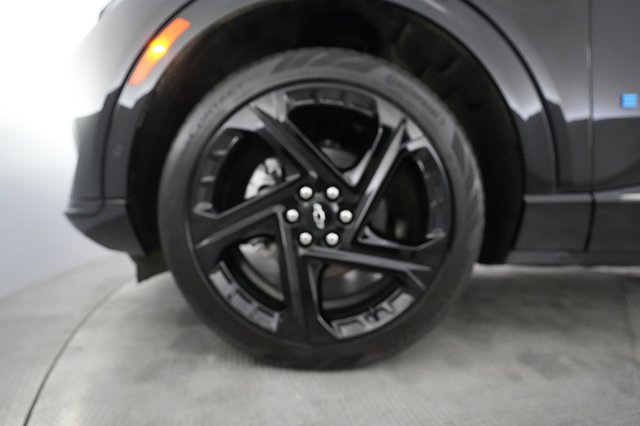 2024 Chevrolet Equinox EV — photo 15 of 20