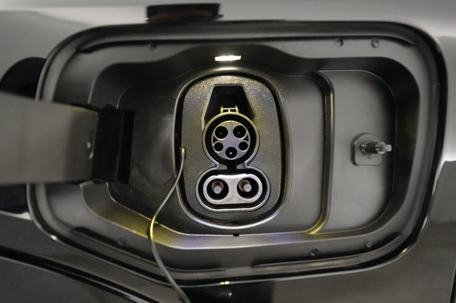 2024 Chevrolet Equinox EV — photo 8 of 20