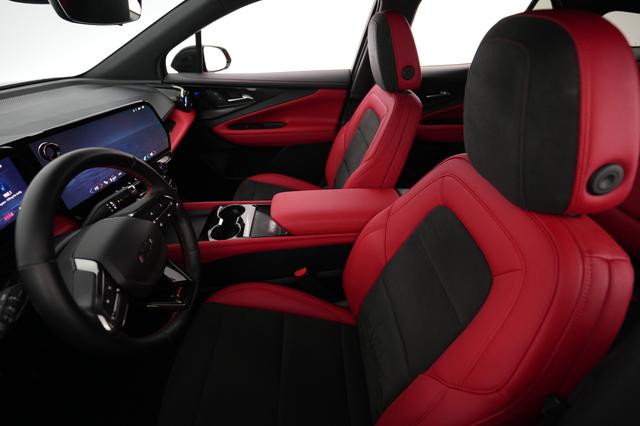 2024 Chevrolet Blazer EV — photo 3 of 20