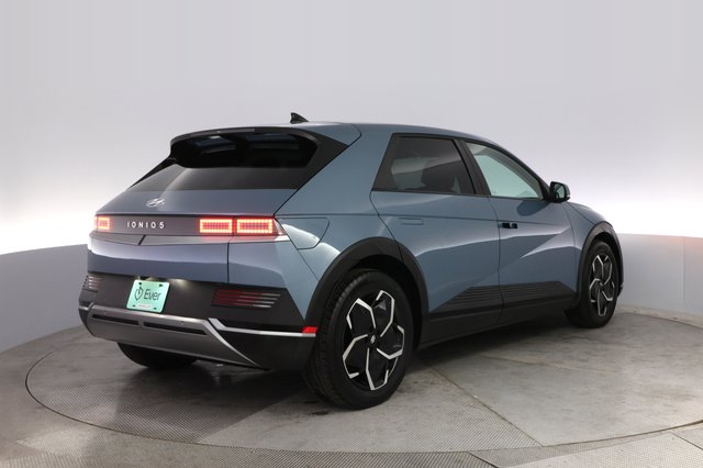 2024 Hyundai IONIQ 5 — photo 2 of 20