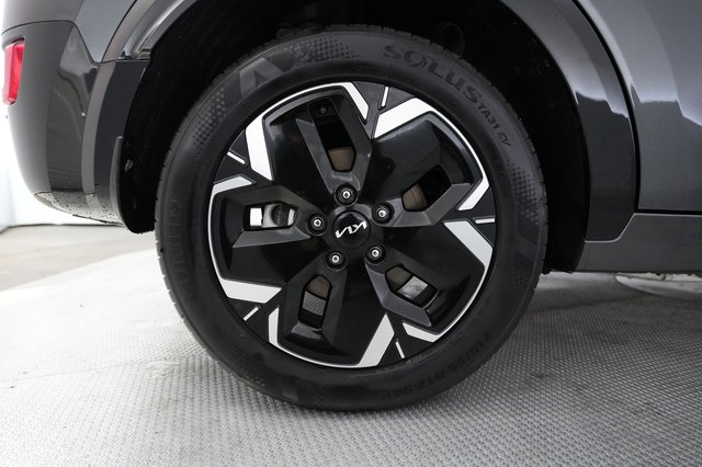2025 Kia Niro EV — photo 15 of 20