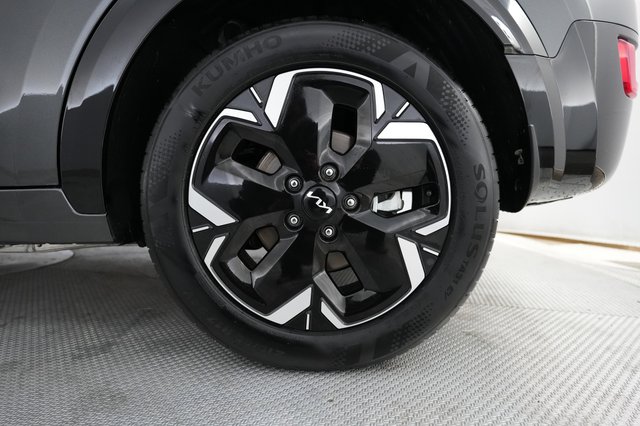 2025 Kia Niro EV — photo 17 of 20