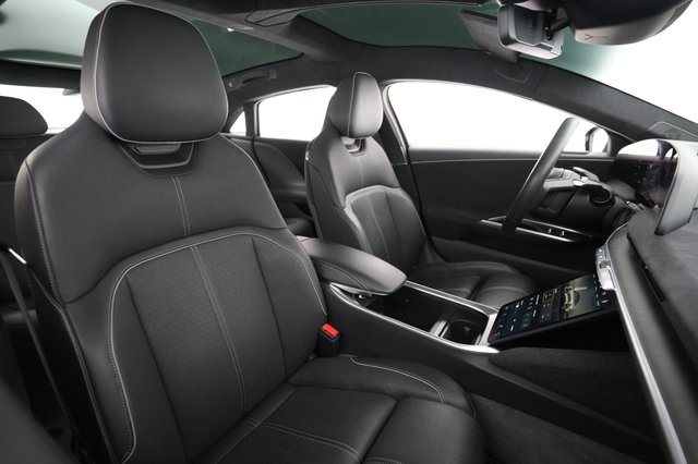 2022 Lucid Air — photo 18 of 22