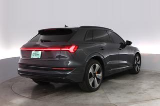 2022 Audi e-tron — photo 2 of 20