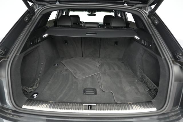 2022 Audi e-tron — photo 6 of 20