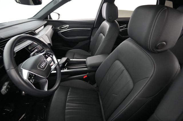 2022 Audi e-tron — photo 3 of 20