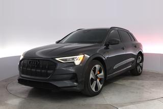 2022 Audi e-tron — VIN WA1LAAGE7NB008040