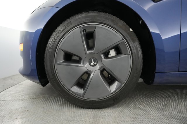 2023 Tesla Model 3 — photo 15 of 21