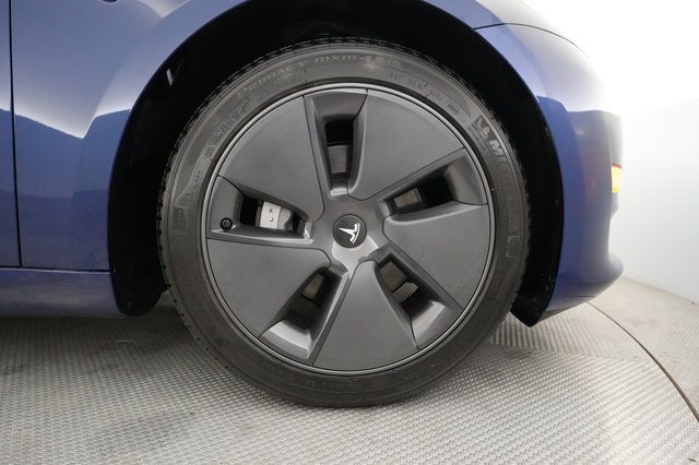 2023 Tesla Model 3 — photo 17 of 21