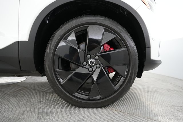 2023 Volvo C40 Recharge — photo 17 of 20