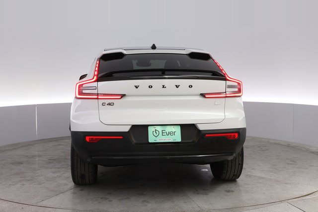 2023 Volvo C40 Recharge — photo 12 of 20