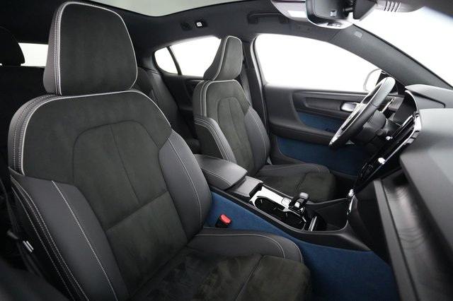 2023 Volvo C40 Recharge — photo 18 of 20