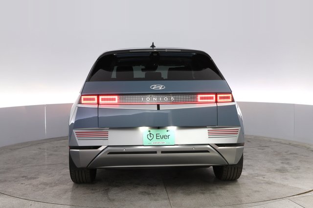 2024 Hyundai IONIQ 5 — photo 12 of 21