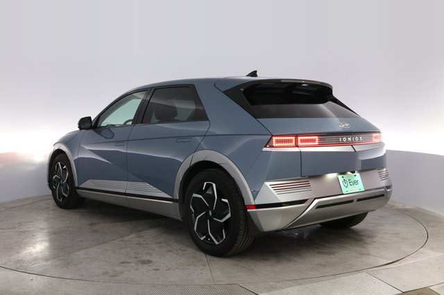 2024 Hyundai IONIQ 5 — photo 13 of 21