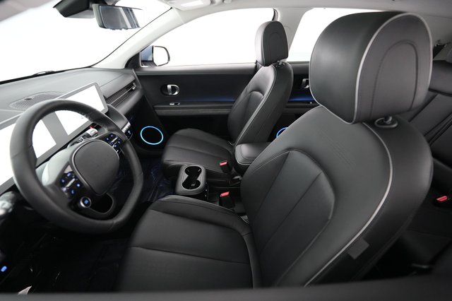 2024 Hyundai IONIQ 5 — photo 3 of 21