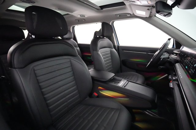 2024 Kia EV9 — photo 18 of 25