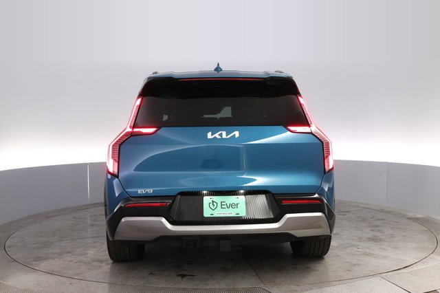 2024 Kia EV9 — photo 12 of 25