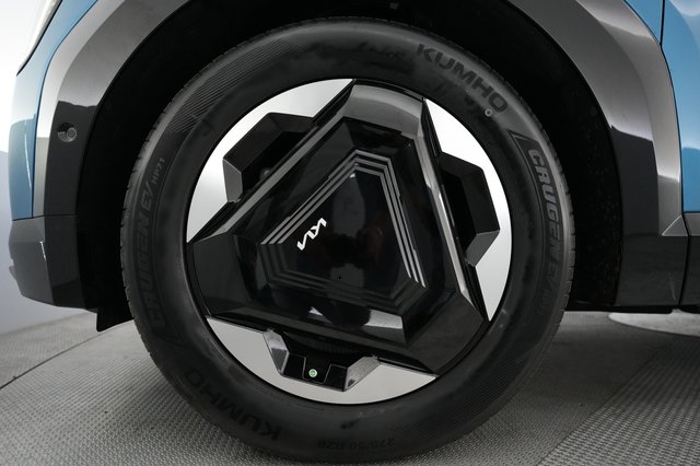 2024 Kia EV9 — photo 7 of 25