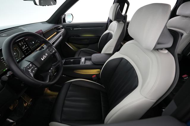 2024 Kia EV9 — photo 3 of 23