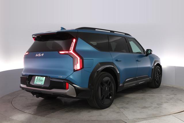 2024 Kia EV9 — photo 2 of 23