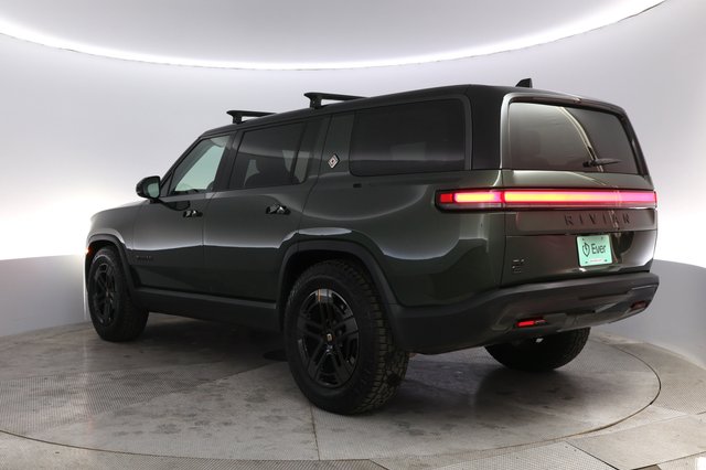 2025 Rivian R1S — photo 13 of 24
