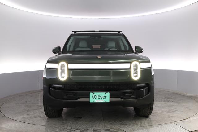 2025 Rivian R1S — photo 9 of 24